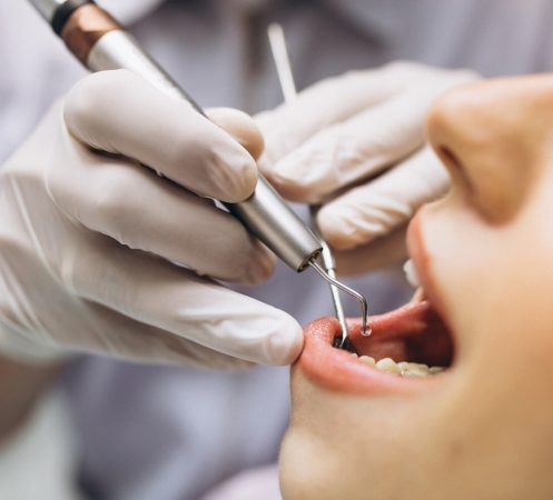paciente-mujer-dentista_1303-9364 (1)